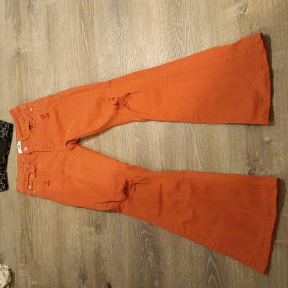 Trendy cropped top and flare pants set - Picture 6 of 7